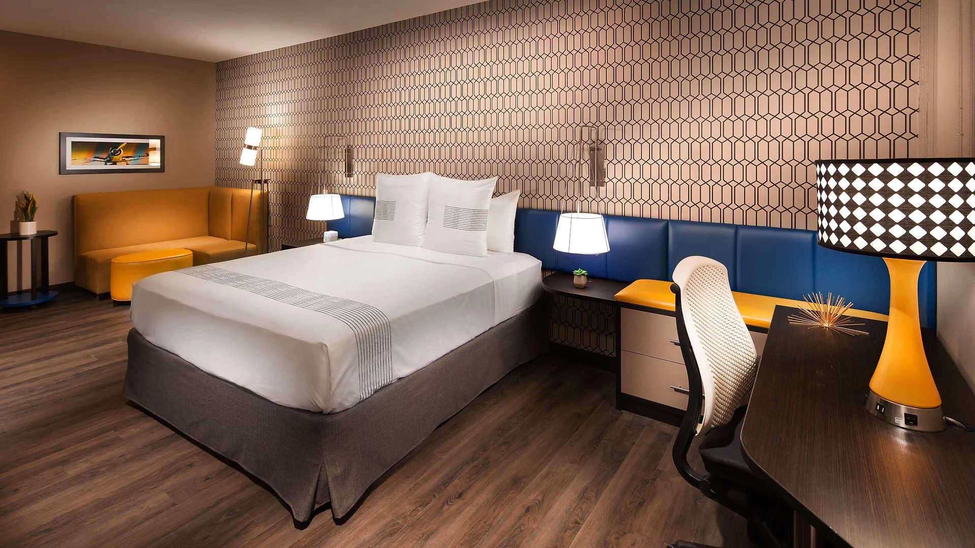 Glo Best Western Nashville Airport 3*,