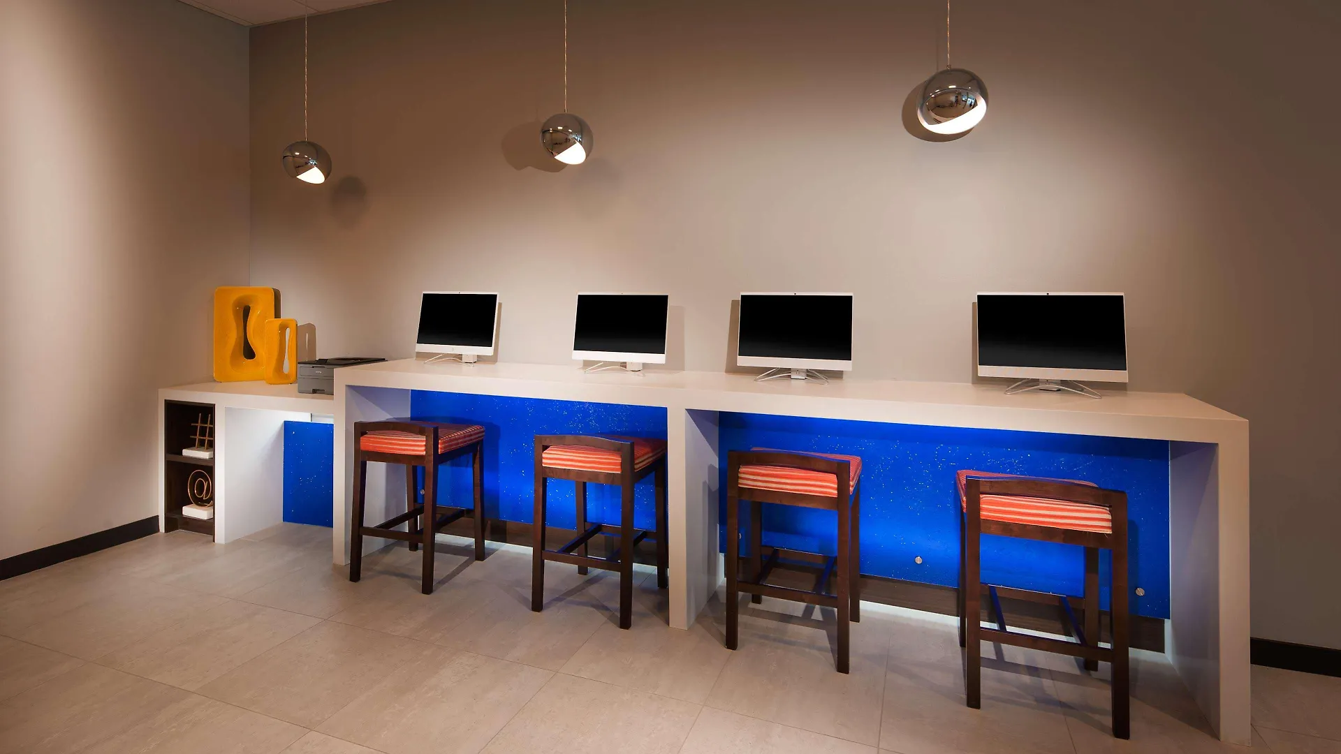 Glo Best Western Nashville Airport United States