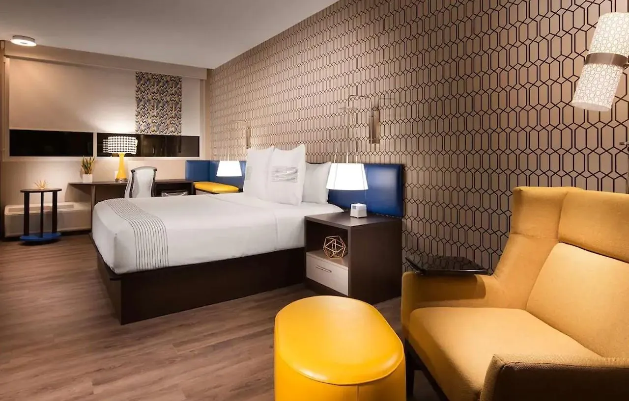 Glo Best Western Nashville Airport 3*,